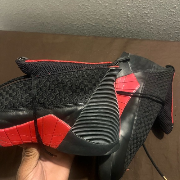 Black and Red Performance Sneakers with Mesh Design Retro 15 Countdown Pack - Picture 10 of 11